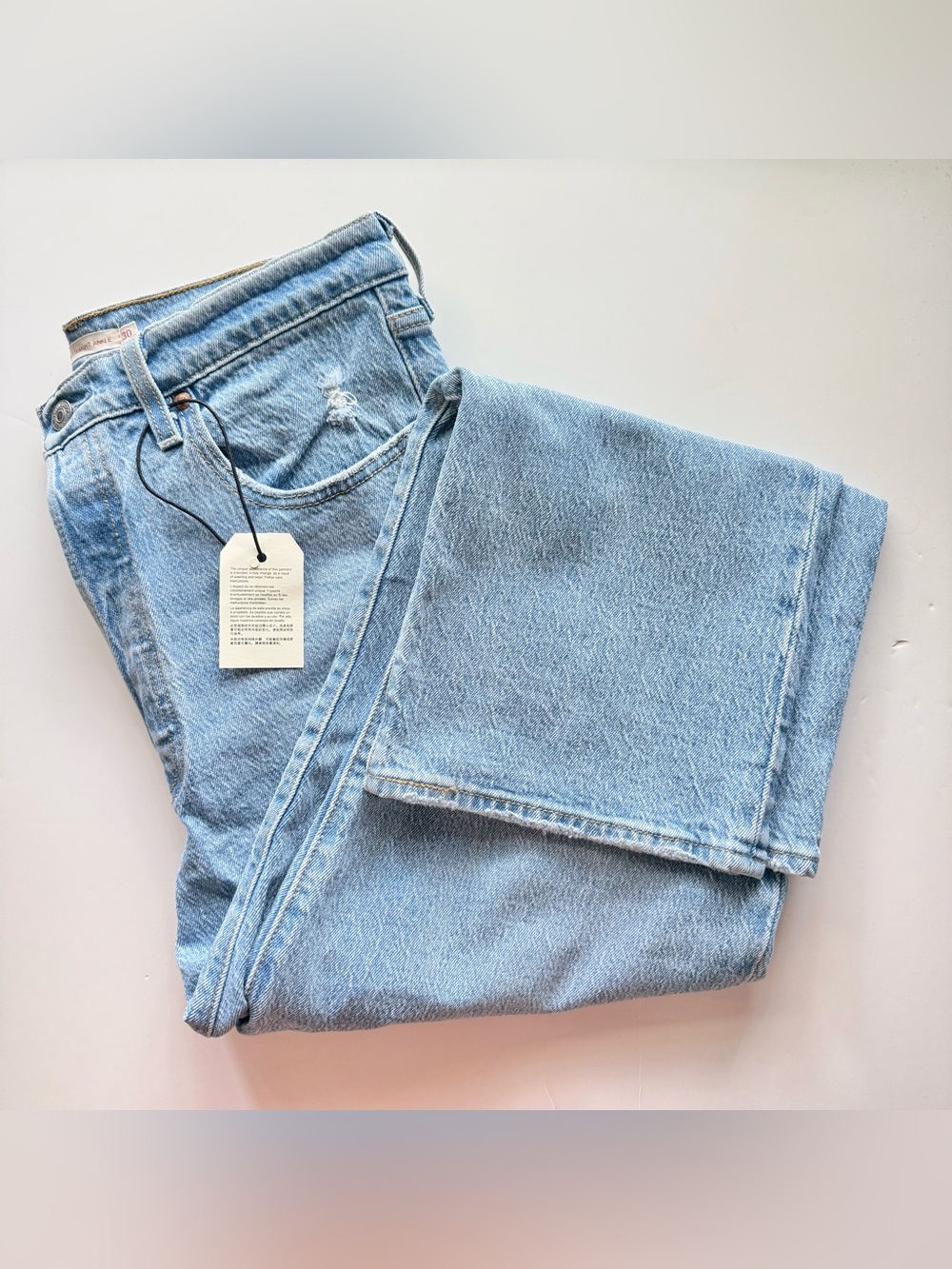 Levi's Light Blue Ribcage Straight Ankle size 30 NEW